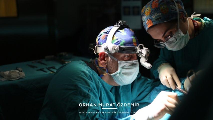 meme dikleştirme ankara doktoru Estetik Cerrah Op. Dr. Orhan Murat Özdemir